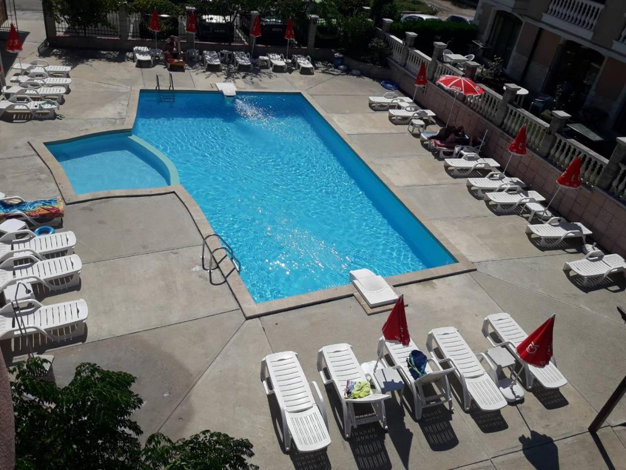 Hotel Black Sea - Breakfast, Pool & Free Parking Obzor Kültér fotó